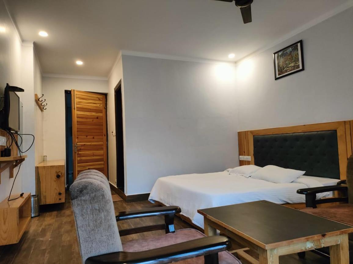 Slate House Hotel Dharamszala Kültér fotó